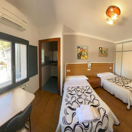 Hotel Les Roques Báscara Kültér fotó